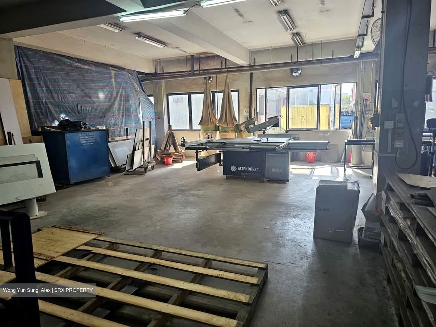 Marsiling Industrial Estate Road 1 (D25), Factory #597555081